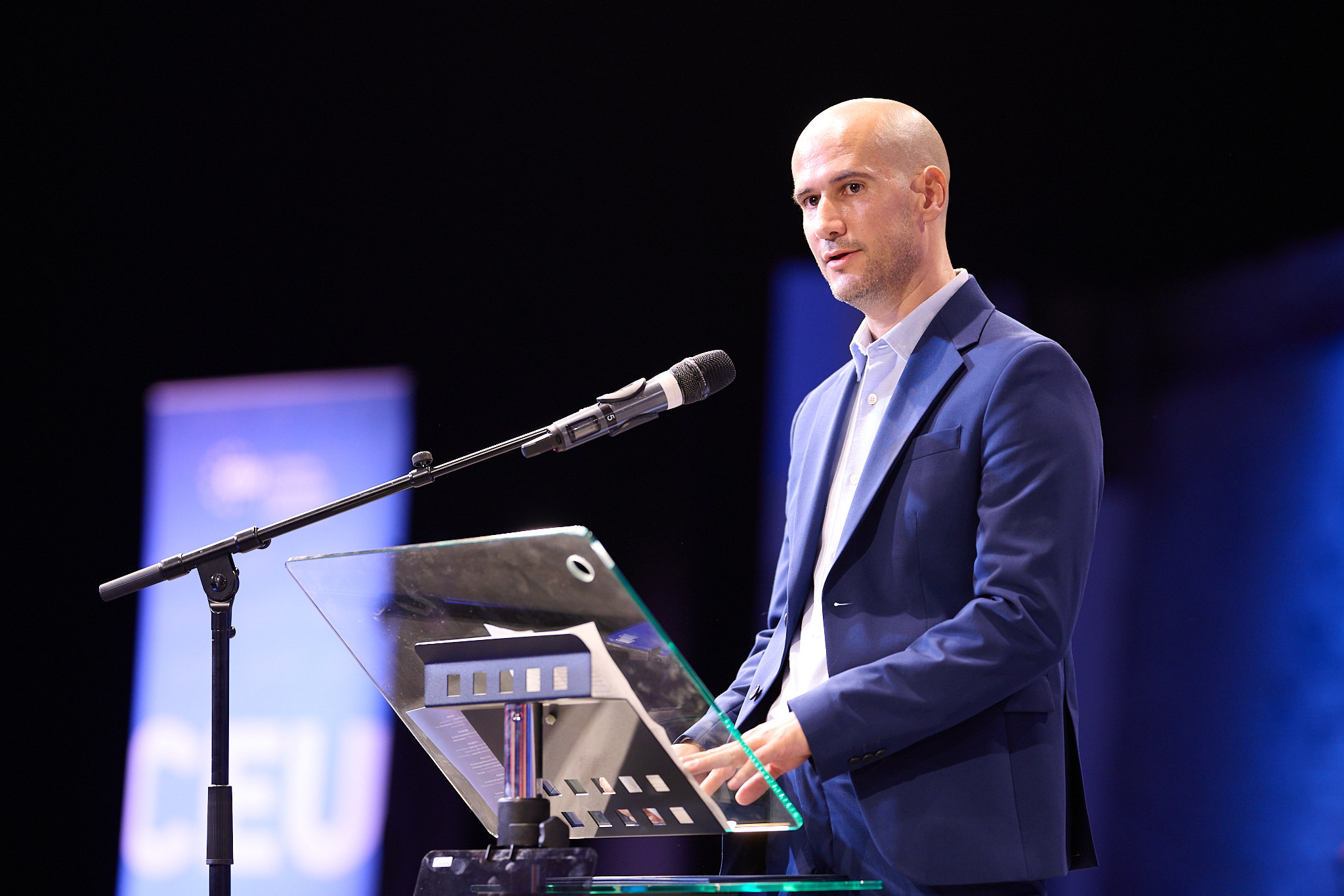 El profesor Pablo Rodríguez Herrero, durante su intervención en la ceremonia de entrega dell XIII Premio Europeo a la Excelencia en la Enseñanza de las Ciencias Sociales y las Humanidades, ayer en Viena./ Daniel Vegel-CEU